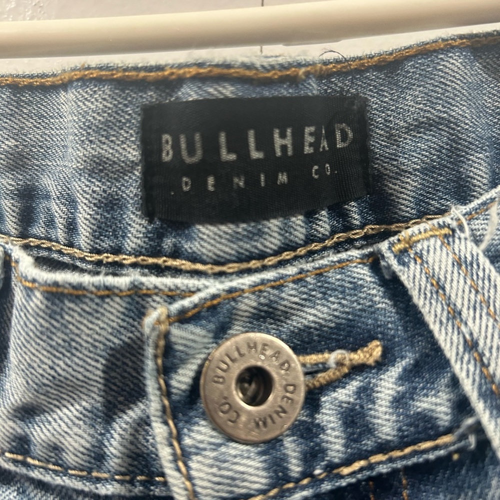 Bullhead Jeans - Picture 2 of 4